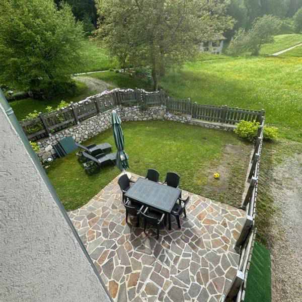 Chalet with patio & yard — photo 2