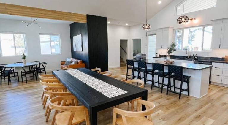 Vacation home with hot tub & pool | Pets allowed — photo 4