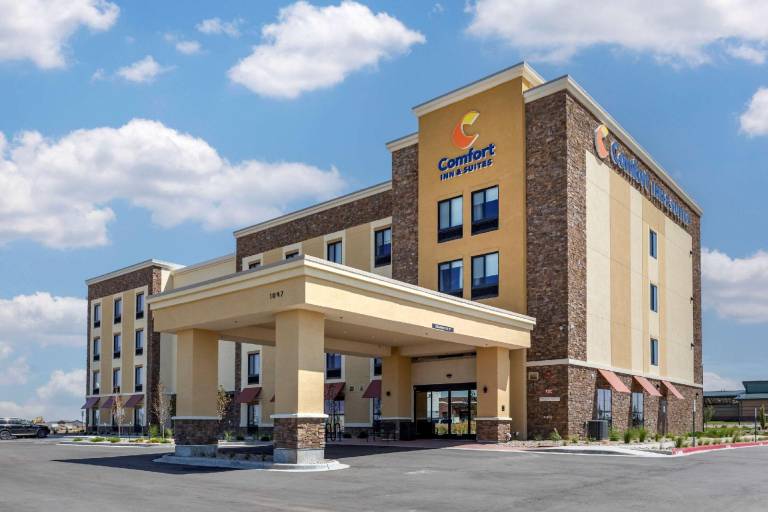 Comfort Inn & Suites Bennett — photo 2