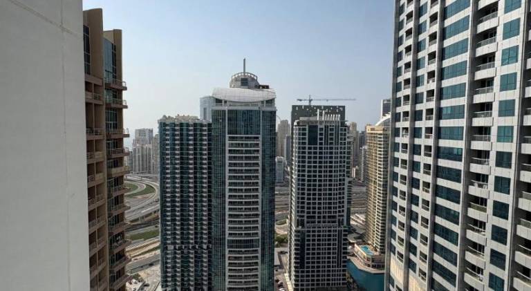 Rental apartment with sauna, jacuzzi & patio in Abu Dhabi