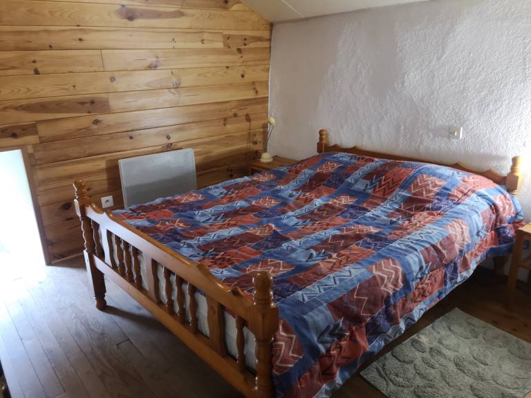 Stone house in the heart of Larzac, free-roaming horses and horse-drawn carriage rides — photo 4