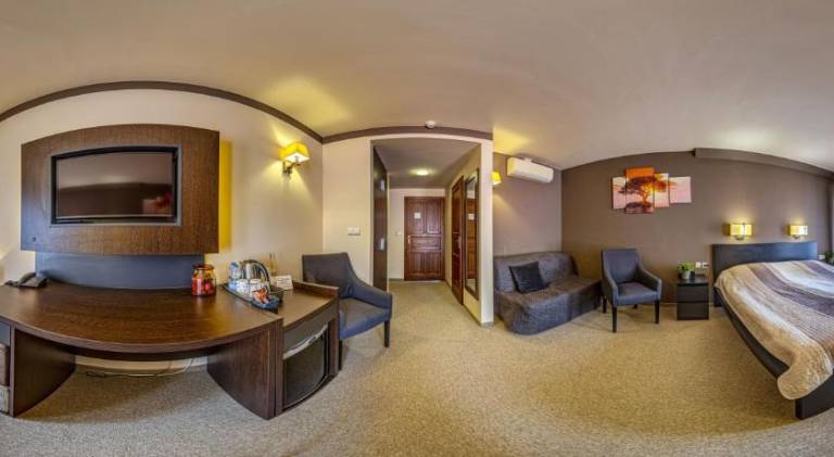 Napraforgo Wellness Haz es Panzio — photo 2