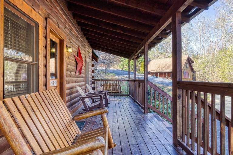 Cabin with grill, pool & hot tub | Mountain view — photo 2