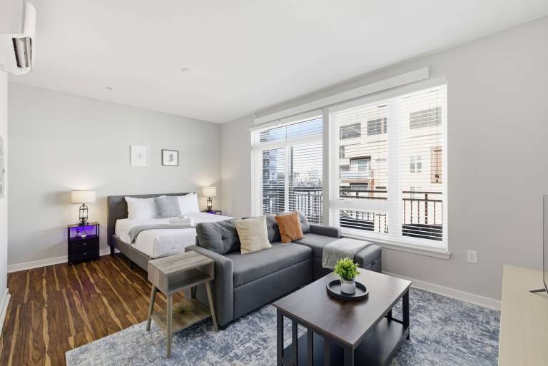 CozySuites Modern SDO Monument Circle Indy