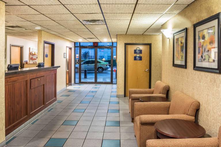 Days Inn by Wyndham Killeen Fort Hood — photo 5