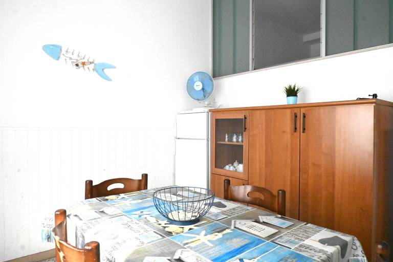 Holiday apartment with garden — photo 4