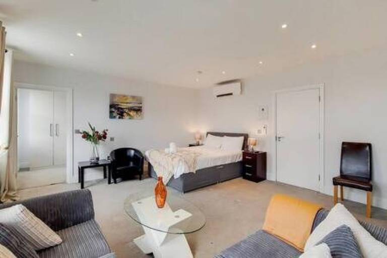 Apartment  Earls Court