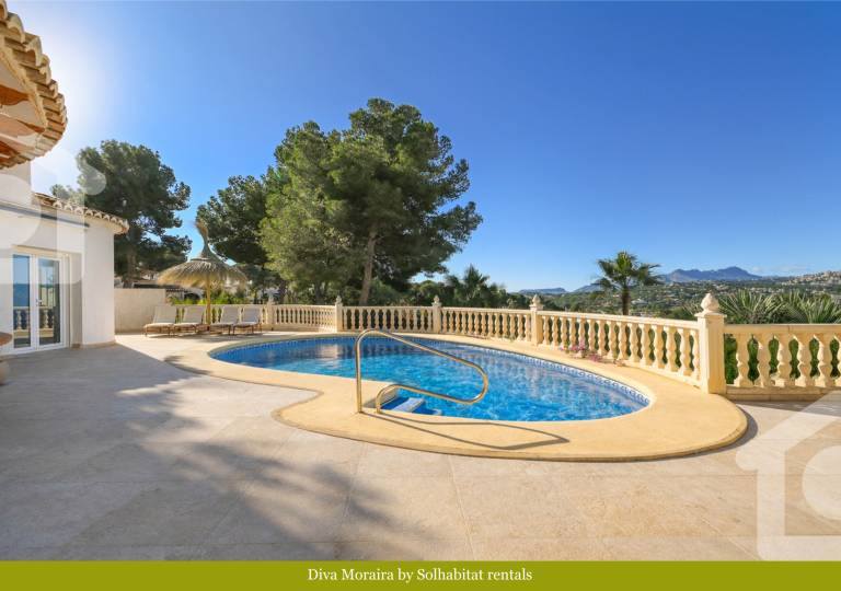 Fully equipped villa with garden, patio & private pool | Pets allowed — photo 3