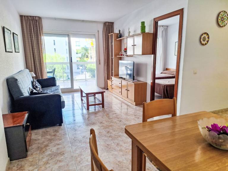 Nice holiday apartment with pool, patio & garden | Pets are welcome — photo 2