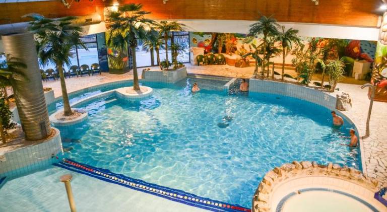 Serviced apartment with terrace, sauna & jacuzzi in Lisieux