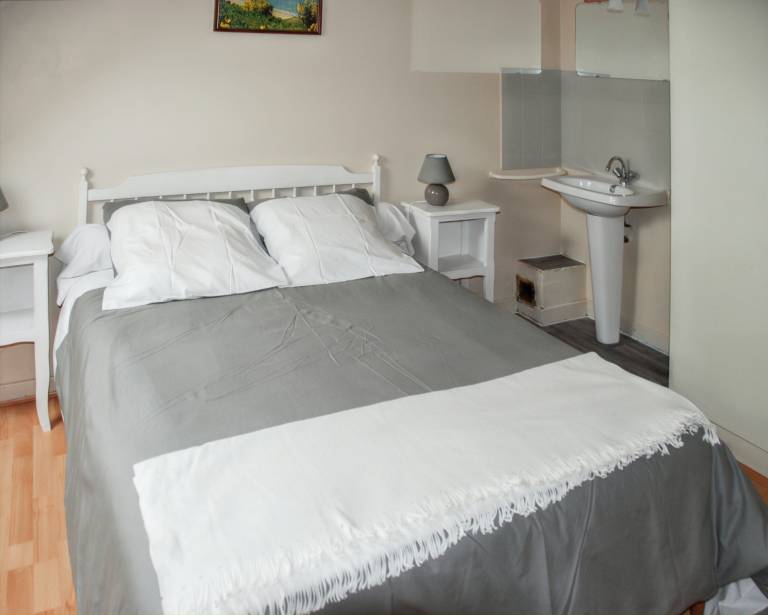 Fully equipped vacation home with grill, patio & yard | Pet-friendly — photo 2