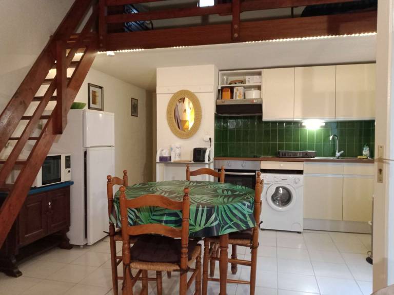 Charming Villa with Terrace, Mezzanine, 6 Sleeps, 500m from Beach - Port Leucate in Leucate