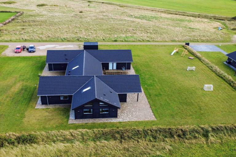 House with patio, pool & sauna — photo 4
