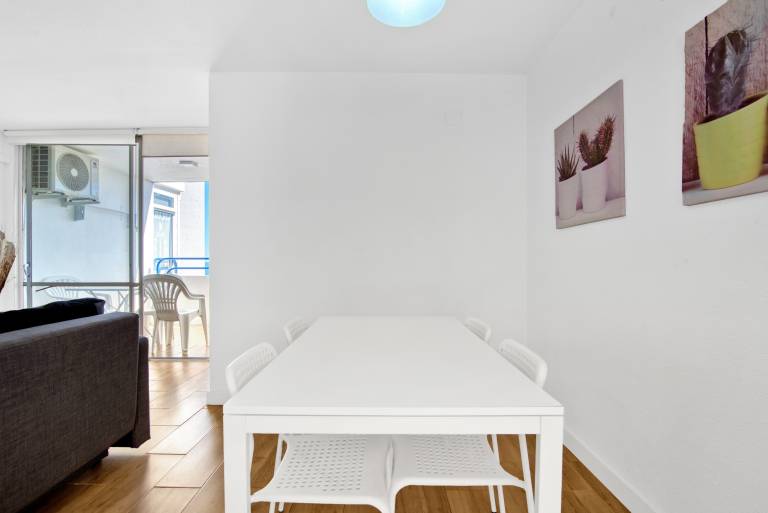 Fully equipped beautiful apartment with yard & pool | Next to the beach | Dogs allowed — photo 4