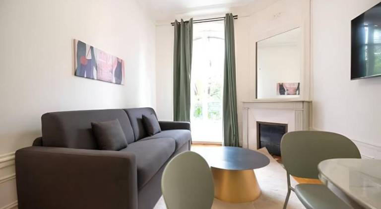 Holiday apartment | Next to Eiffel Tower in Issy-les-Moulineaux