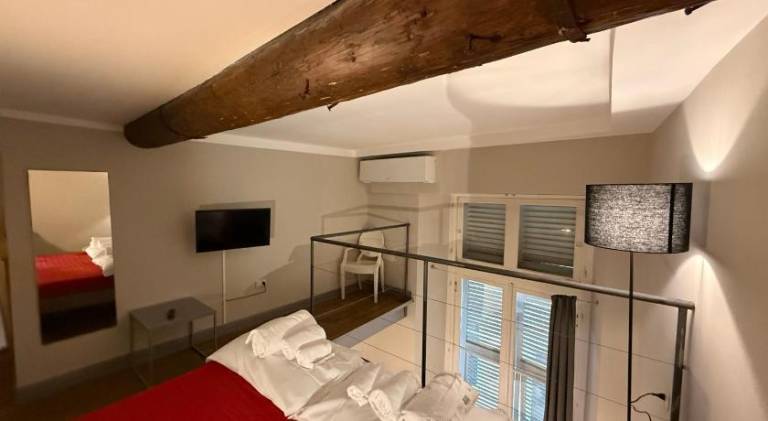 Nice apartment with terrace | Next to Piazza De Ferrari | Pets are welcome — photo 2