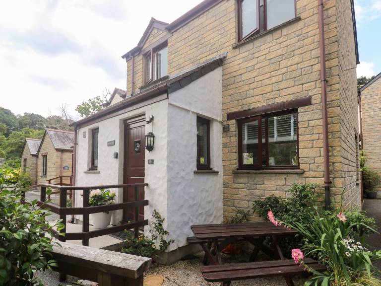 Family-friendly lovely cottage with garden, jacuzzi & pool | Beach view | Pet-friendly — photo 3