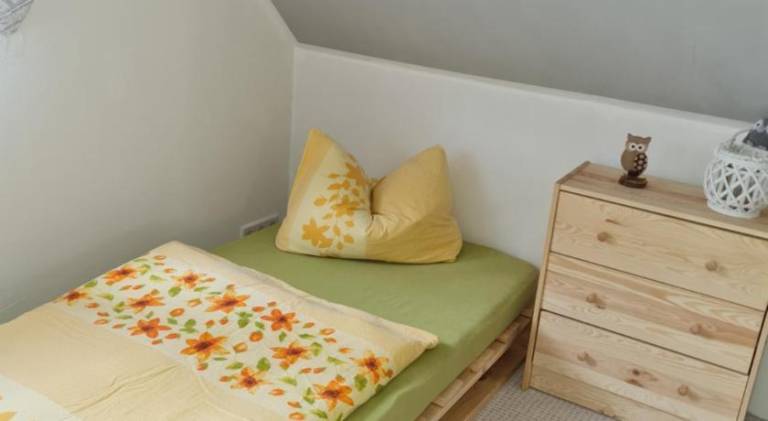 Vacation home with 2 rooms for 7 persons in Klingenthal