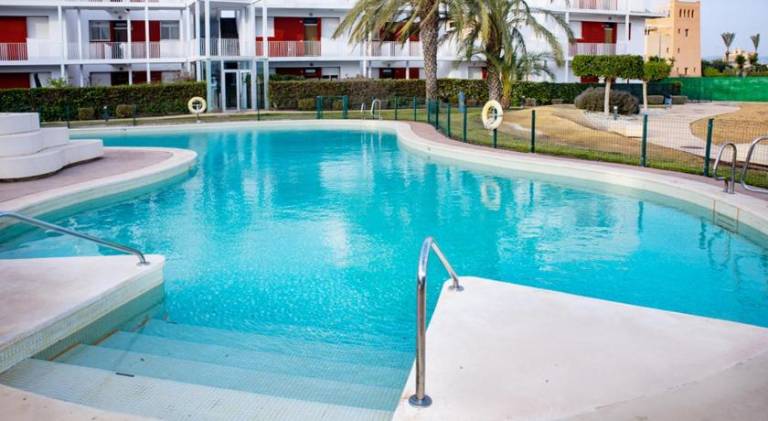 Rental apartment with pool — photo 2