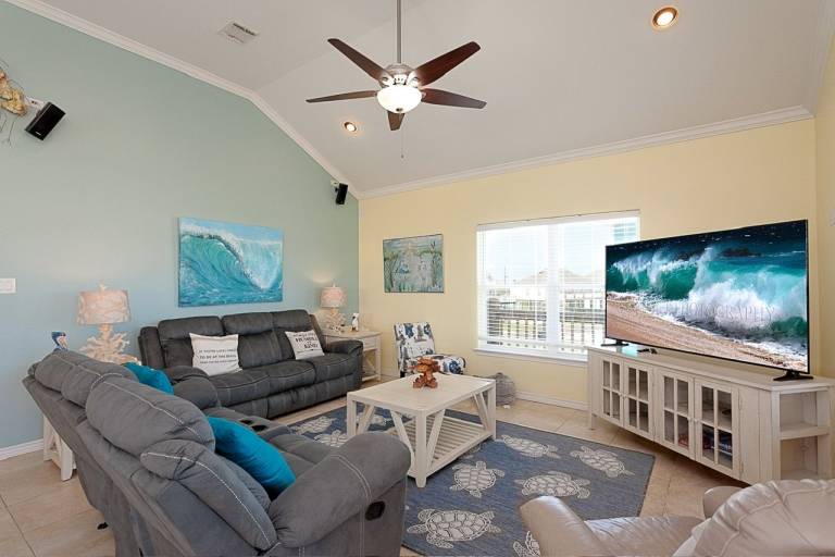 Vacation home with yard & grill | Sea view — photo 4