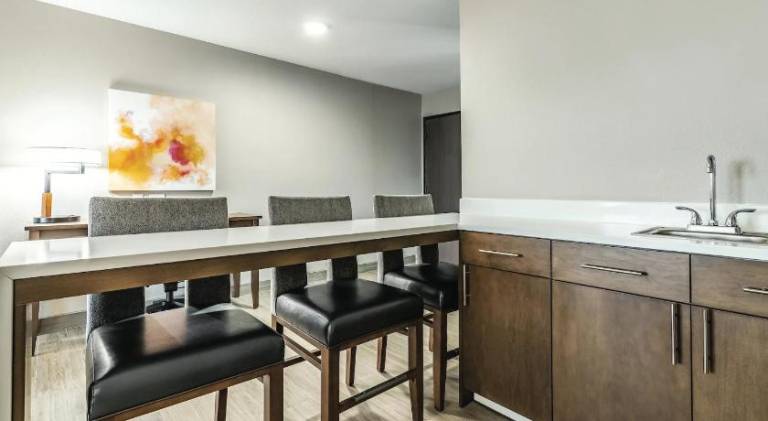 La Quinta Inn & Suites by Wyndham Seattle Federal Way — photo 5
