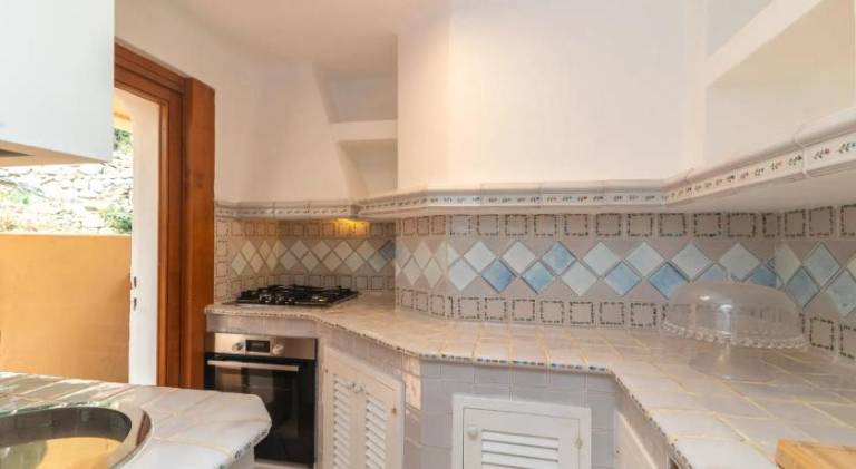 Villa with 2 rooms for 5 persons — photo 4
