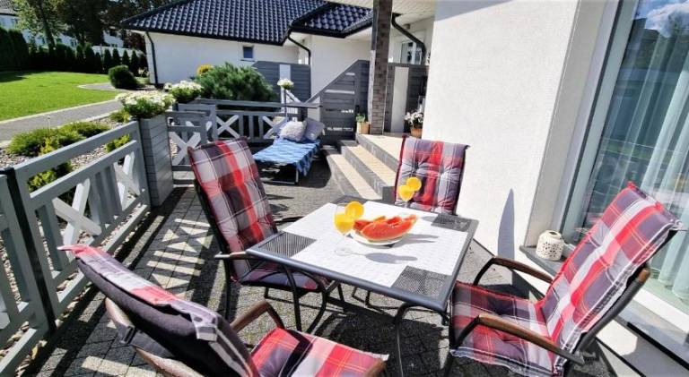 Holiday apartment with jacuzzi, barbecue & terrace — photo 4