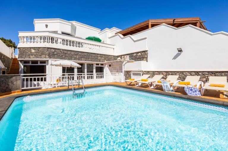 Villa  Puerto Calero