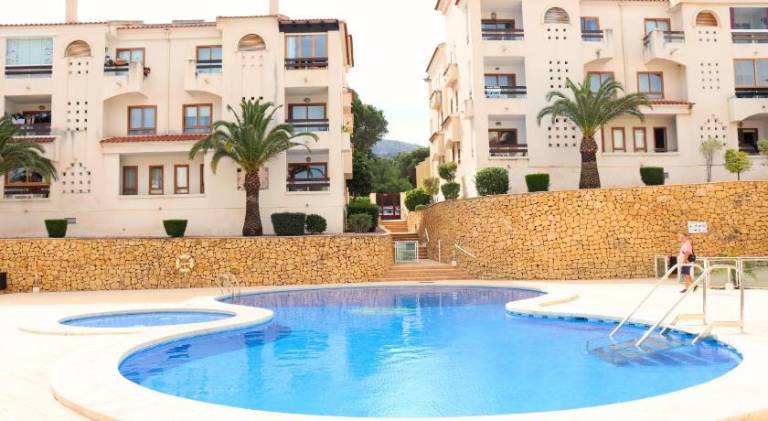 Holiday apartment with pool — photo 5