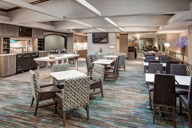 Residence Inn by Marriott Kansas City Country Club Plaza — photo 3