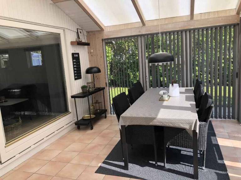 Family-friendly nice house with BBQ & yard | Beach nearby | Pets allowed — photo 4