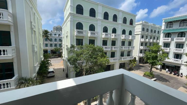 Golden Dragon Hotel — photo 5