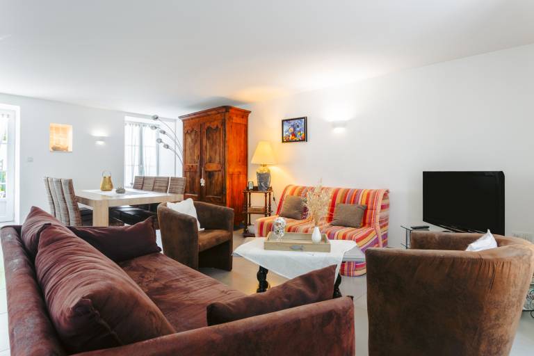 Family-oriented pleasant house with BBQ, patio & garden | Sea view | Beach nearby | Perfect for remote work | Pets are welcome — photo 3