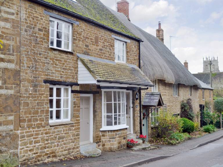 Child-friendly lovely cottage with yard & barbecue | Pets are welcome — photo 2