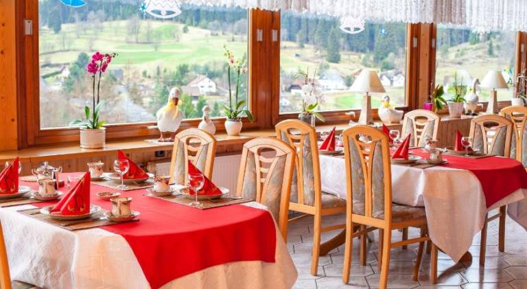 Auerhahn Bed and Breakfast -Black Forest Waldhotel — photo 5