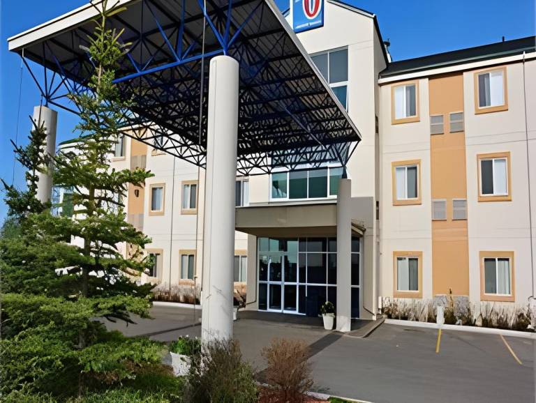Motel 6 Red Deer, AB in Red Deer, AB