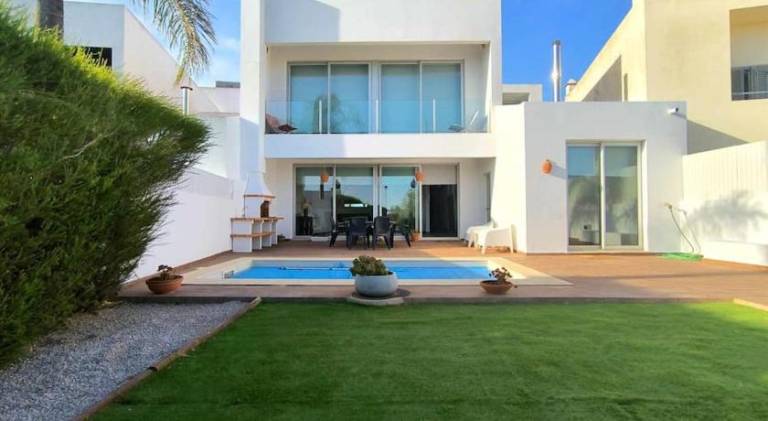 Villa with pool in Lagos