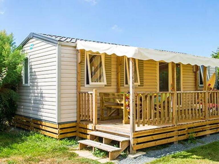 Mobile home with pool & terrace — photo 4