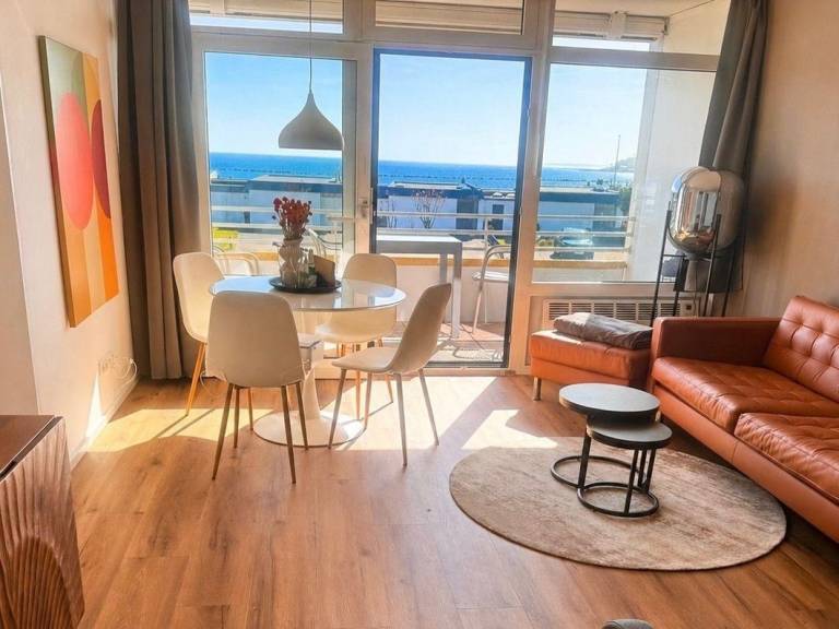     
Ferienwohnung ∙ 4 Gäste ∙ 2 Schlafzimmer
