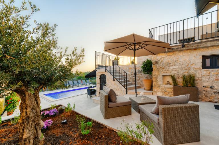 Casa Mar Villa with Pool & Sea View in Porec — photo 3