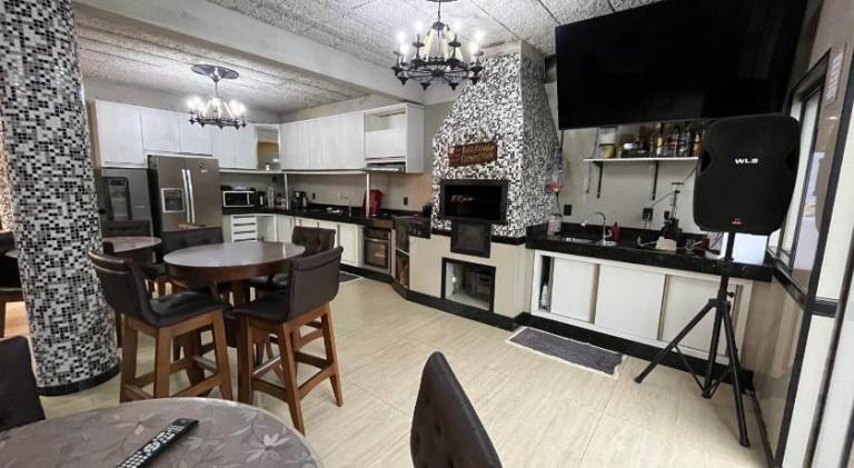 Pleasant house with private pool, yard & BBQ | Beach nearby | Dogs allowed in Penha