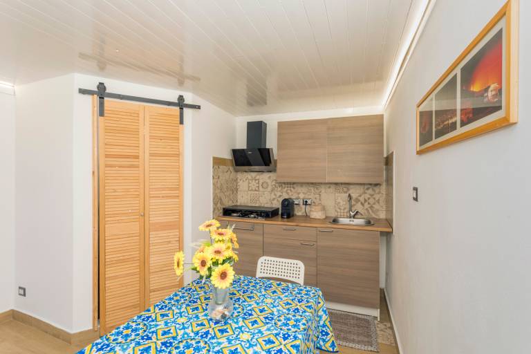 Wonderful apartment with fast internet | Next to Castello Ursino | Mountain view | Good for workation | Pets allowed — photo 5