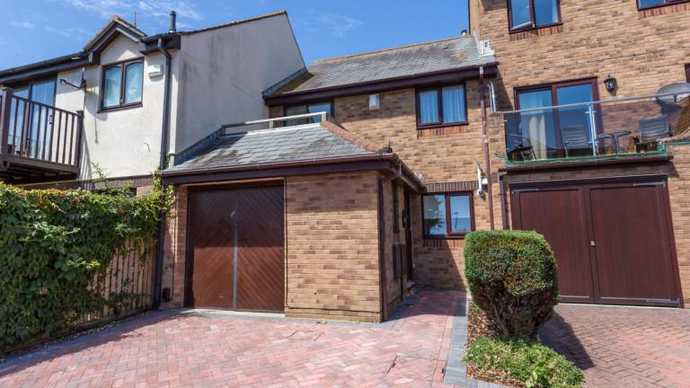 Wonderful house with yard | Close to the beach | Pet-friendly in Poole