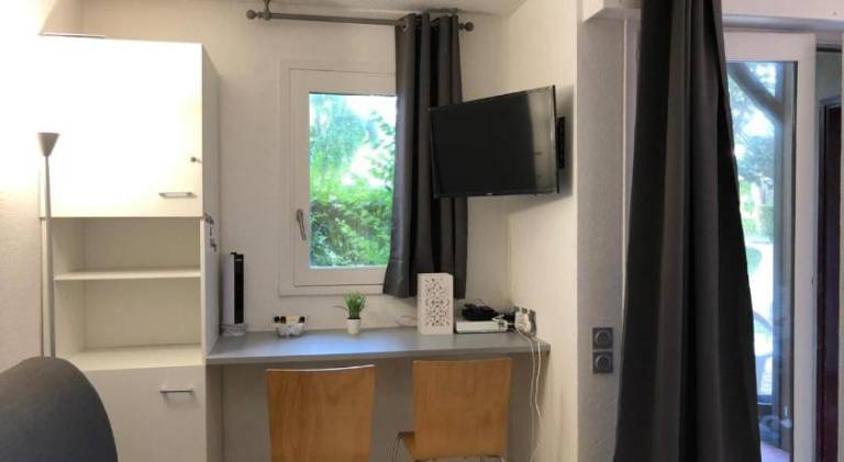 Serviced apartment with terrace & garden — photo 5
