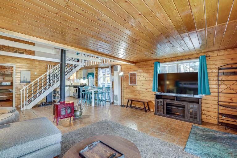 Walk to Trolley! Big Bear Family Cabin w/ Deck — photo 5