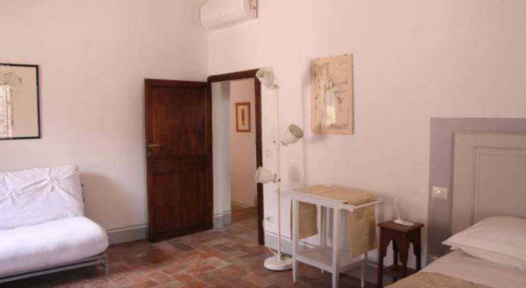Holiday apartment with 2 rooms for 4 persons — photo 2