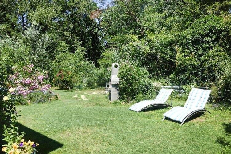 Rental apartment with garden, pool & patio | Pets allowed — photo 3