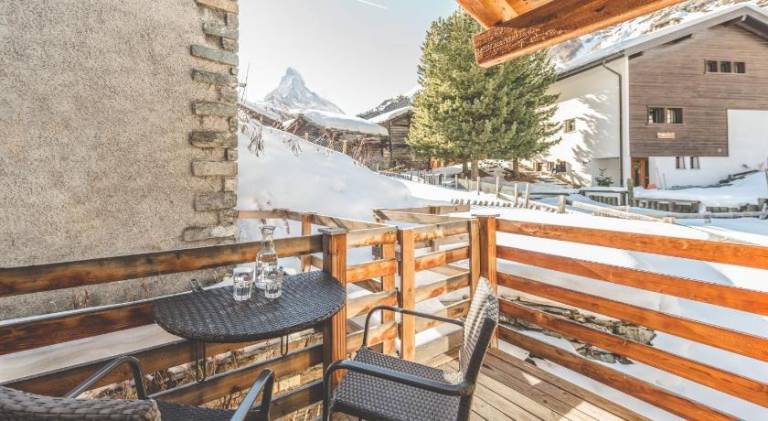 Chalet with jacuzzi — photo 4