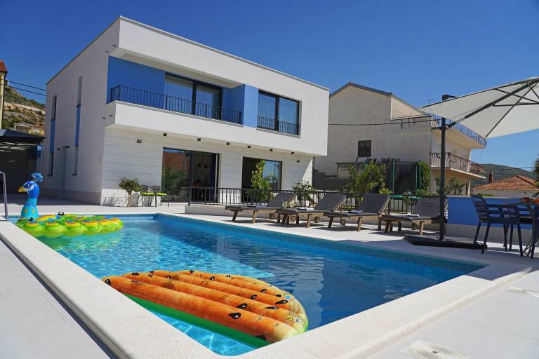 Villa  Trogir