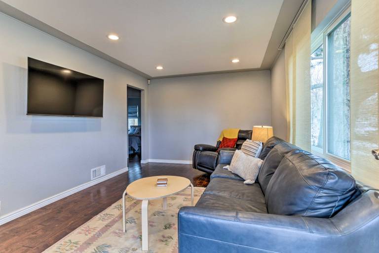 3 Mi to Empower Field Denver Home w Fire Pit